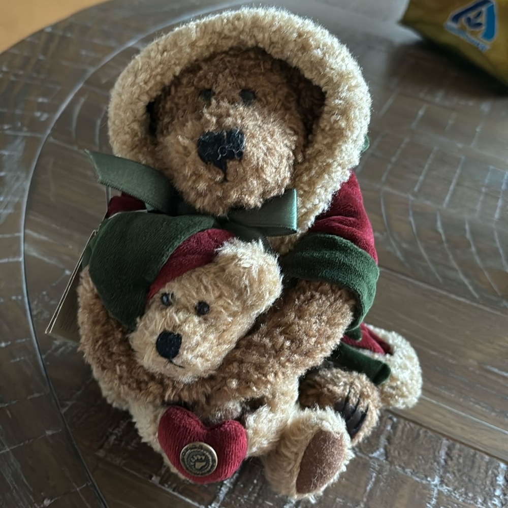 Vintage Boyd’s Bears Christmas bears.